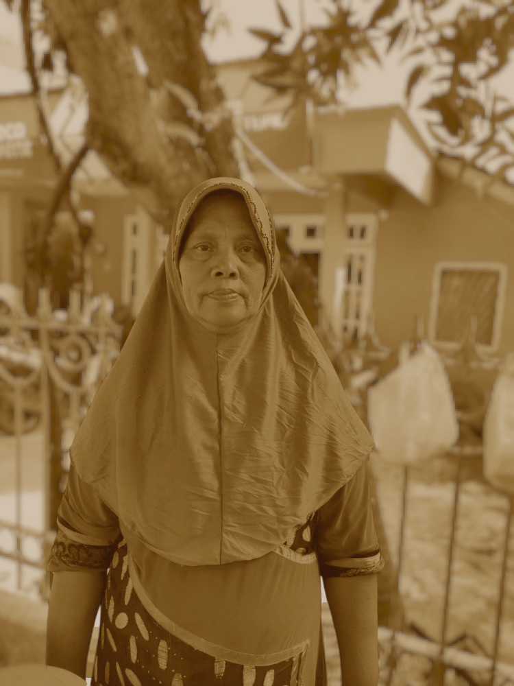 Photo of almh. Ning Suryati